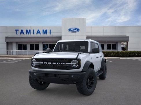 New 2026 Ford Bronco Outer Banks image 2