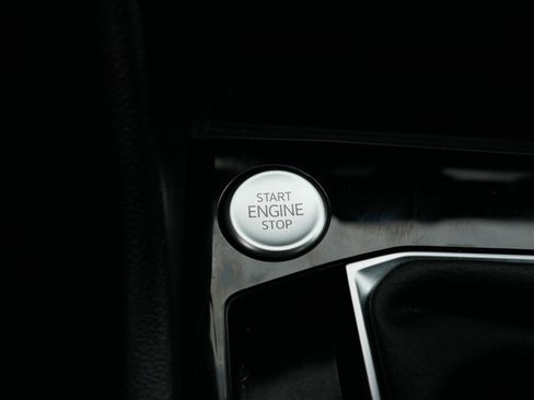 Used 2024 Volkswagen Taos SE w/ Panoramic Sunroof Package image 31