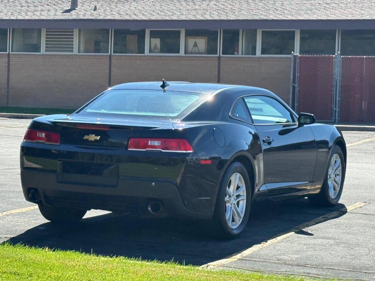 Used 2015 Chevrolet Camaro LS RWD image 5