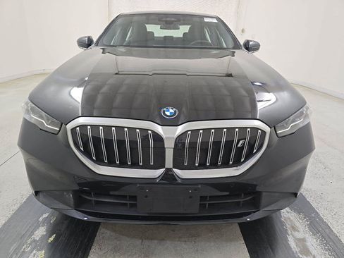 Used 2024 BMW i5 eDrive40i w/ Premium Package RWD image 2