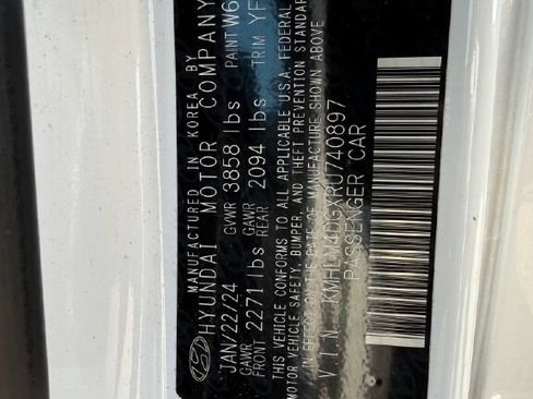 Used 2024 Hyundai Elantra SEL FWD image 33