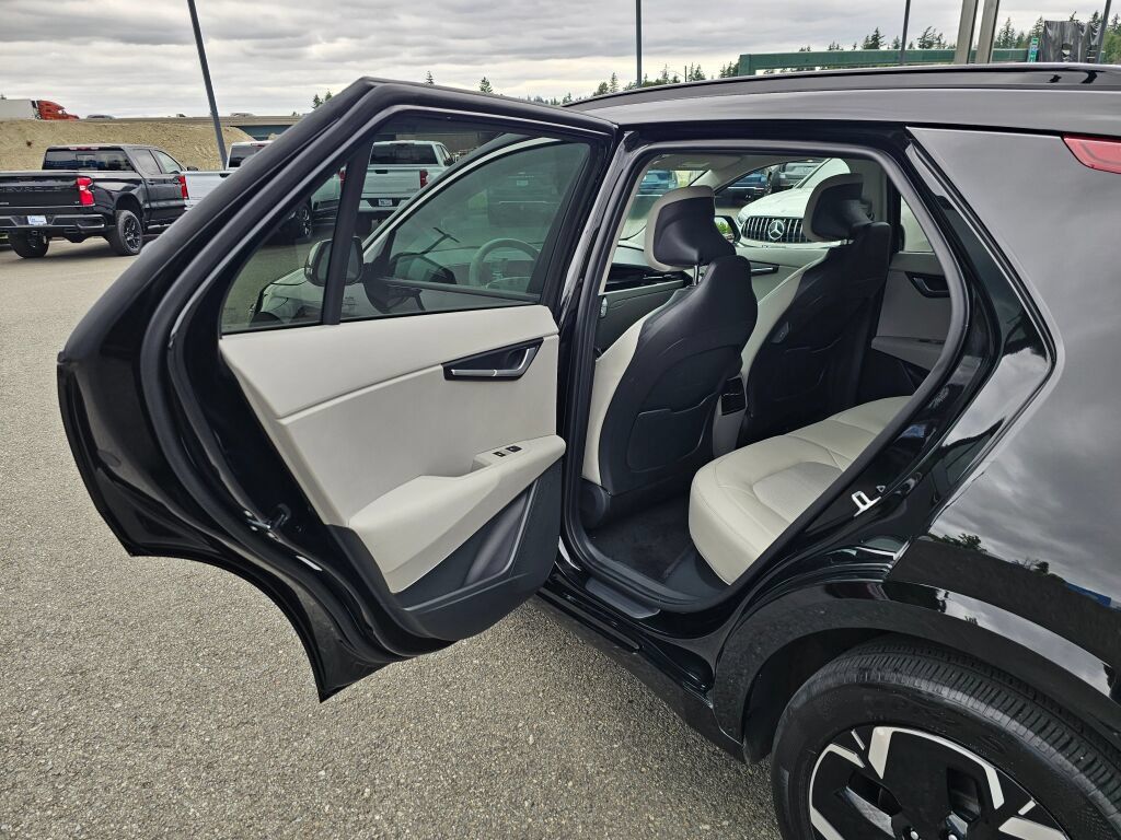 Certified 2023 Kia Niro Wind w/ Wind Preserve Package FWD image 21
