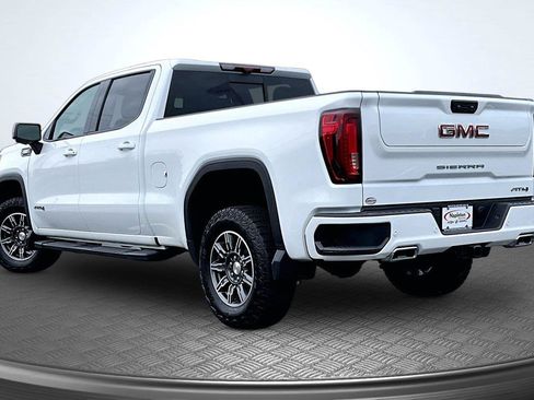 Used 2024 GMC Sierra 1500 AT4 w/ Technology Package AWD/4WD image 14