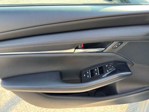 Used 2023 MAZDA MAZDA3 s image 16