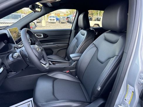 New 2026 Jeep Compass Latitude image 21