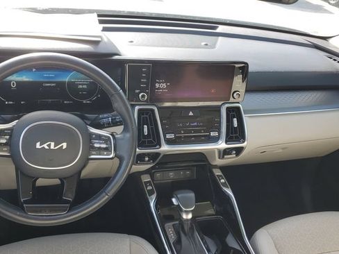 Certified 2023 Kia Sorento SX FWD image 15
