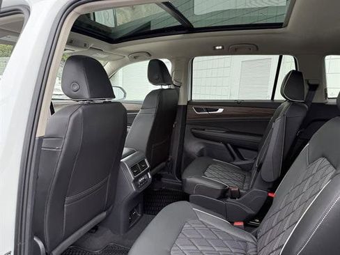 New 2025 Volkswagen Atlas SEL Premium R-Line image 17