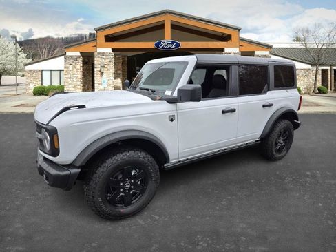 New 2025 Ford Bronco Big Bend w/ Black Diamond Package image 1