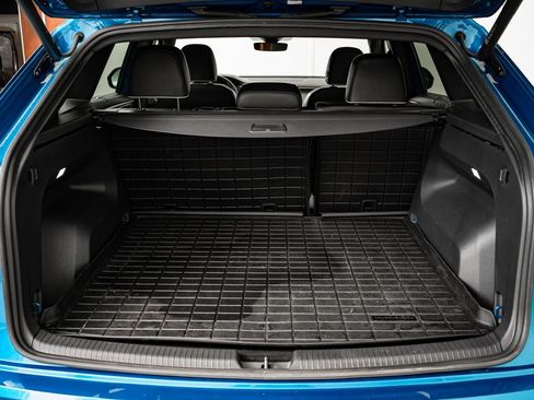 Used 2024 Volkswagen Atlas Cross Sport SEL Premium R-Line image 22