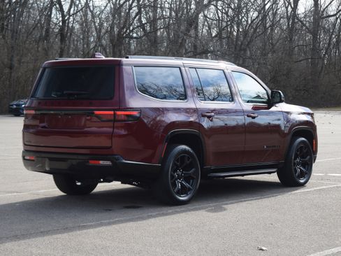 Used 2023 Jeep Wagoneer Series II image 28