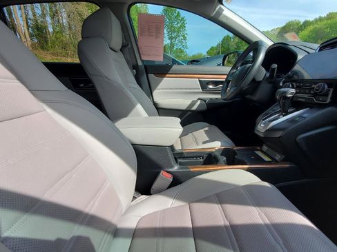 Used 2022 Honda CR-V Touring image 4