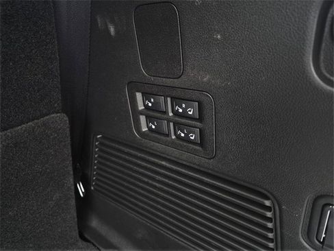 New 2025 Nissan Armada SL w/ Captain's Chari Seat Package image 8