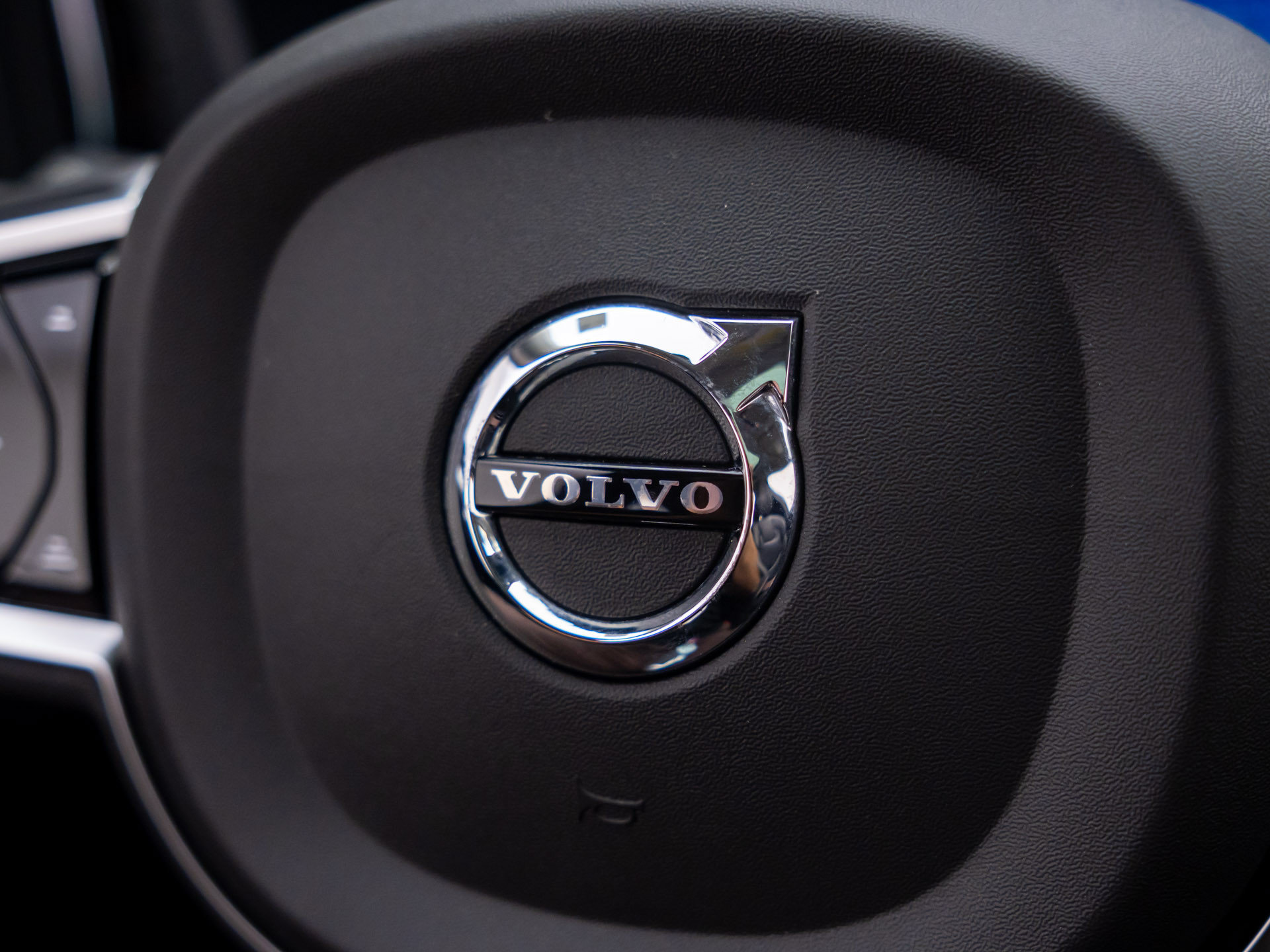 Used 2024 Volvo XC60 B5 Ultimate w/ Protection Package Premier AWD/4WD image 24
