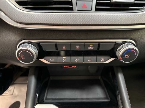 New 2025 Nissan Altima 2.5 SR image 15