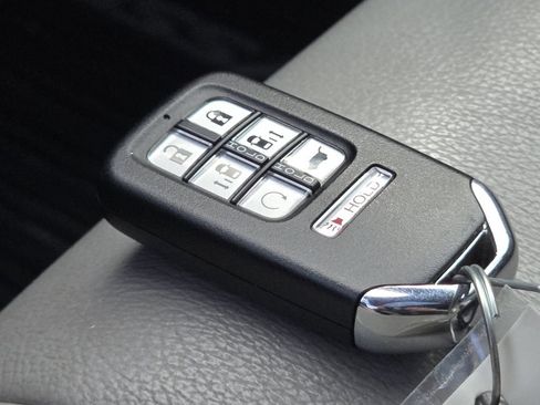 Used 2023 Honda Odyssey Touring image 35