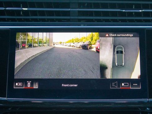 Used 2025 Audi Q7 3.0T Premium Plus image 18