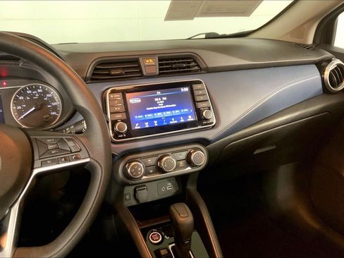 Used 2025 Nissan Versa SV FWD image 6