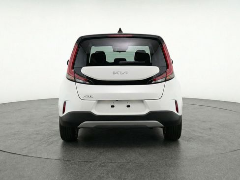 Used 2025 Kia Soul LX w/ LX Technology Package FWD image 7
