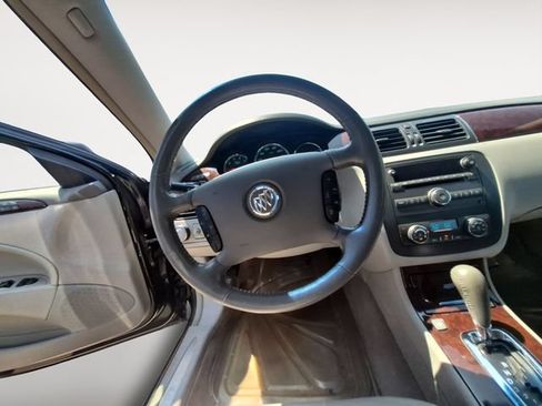 Used 2010 Buick Lucerne CXL FWD image 12