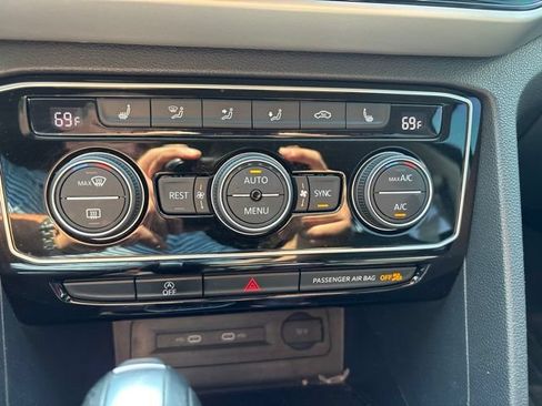 Used 2023 Volkswagen Atlas SE AWD/4WD image 11