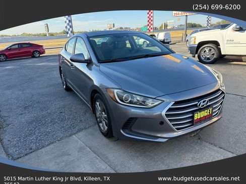 Used 2017 Hyundai Elantra SE FWD image 3