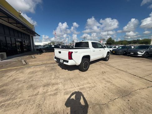 Used 2026 Toyota Tacoma TRD Sport AWD/4WD image 13