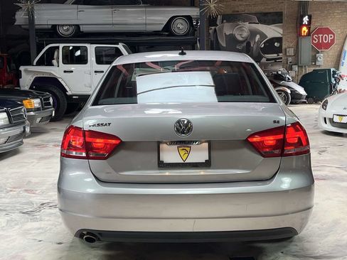 Used 2013 Volkswagen Passat 2.5 SE FWD image 8