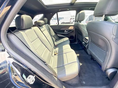 Used 2022 Mercedes-Benz GLE 350 w/ Premium Package image 32