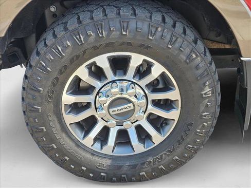 Used 2022 Ford F350 Lariat w/ Lariat Value Package image 23