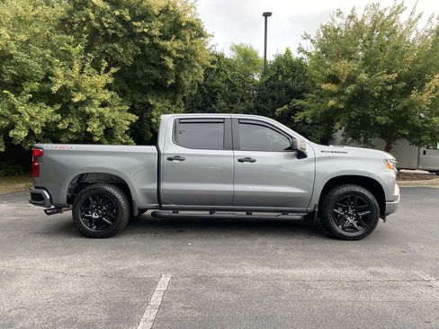 Used 2025 Chevrolet Silverado 1500 Custom w/ Turbomax Blackout Package AWD/4WD image 10