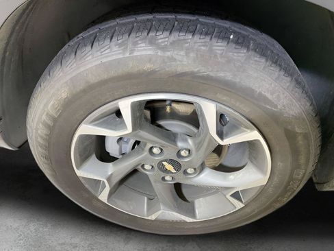 Used 2025 Chevrolet Trax LT FWD image 26