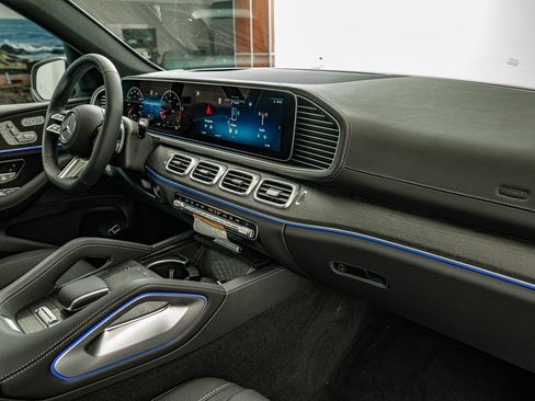 New 2026 Mercedes-Benz GLS 450 4MATIC image 35