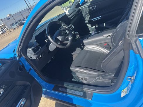 Used 2024 Ford Mustang Premium image 9