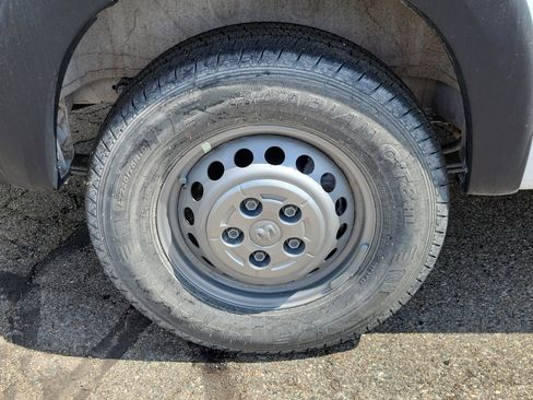 Used 2025 RAM ProMaster 3500 FWD image 10