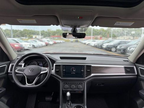 Used 2021 Volkswagen Atlas SE w/ Panoramic Sunroof Package AWD/4WD image 17
