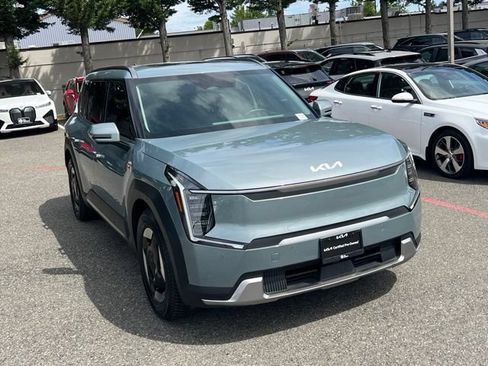 Certified 2024 Kia EV9 Wind AWD/4WD image 7