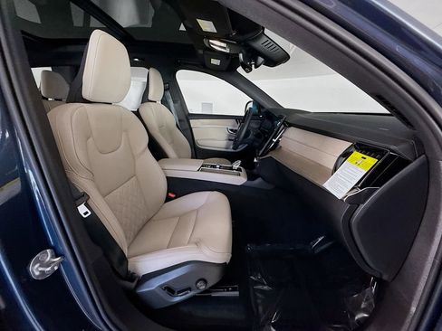 New 2026 Volvo XC90 B6 Plus w/ Protection Package Premier AWD/4WD image 30