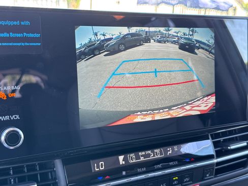 Certified 2026 Toyota Sienna XLE image 31