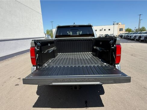 New 2026 Toyota Tacoma SR5 AWD/4WD image 4