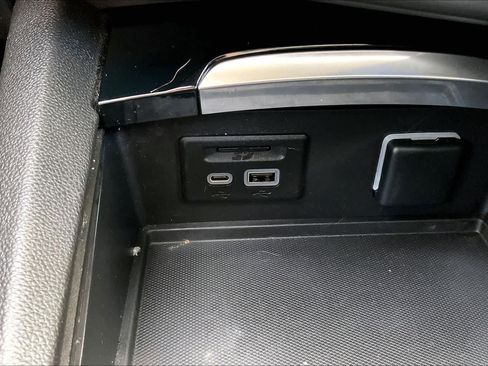 Used 2021 Buick Envision Essence w/ Technology Package I image 34