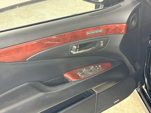 Used 2012 Lexus LS 460 AWD w/ Luxury Value Edition image 20