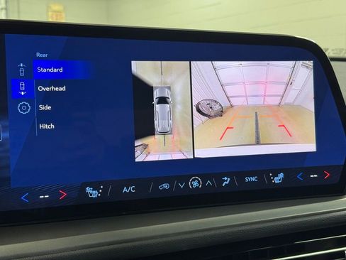 New 2026 Chevrolet Traverse LT w/ Driver Confidence Package FWD image 39