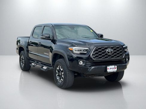 Used 2022 Toyota Tacoma TRD Off-Road AWD/4WD image 3