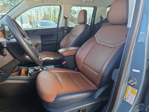 Used 2023 Ford Maverick Lariat w/ Lariat Luxury Package image 11