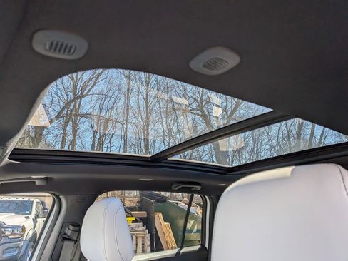 New 2026 Jeep Cherokee Limited AWD/4WD image 18
