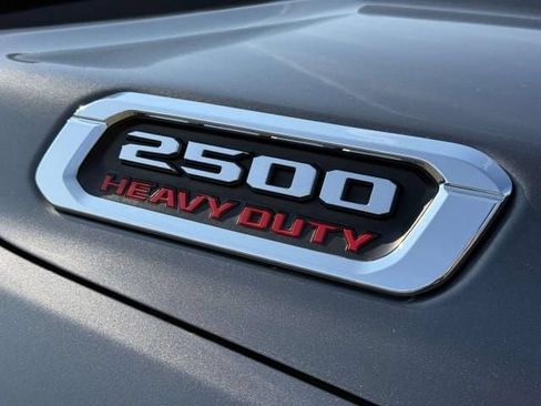 Used 2022 RAM 2500 Big Horn w/ Level C Equiment Group AWD/4WD image 7