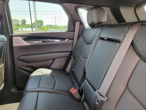 Used 2025 Cadillac XT5 Premium Luxury image 16