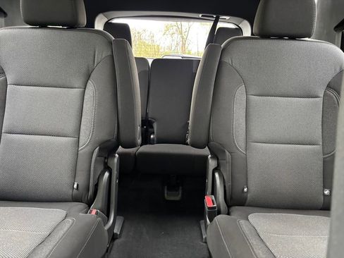 Used 2023 Chevrolet Traverse LT AWD/4WD image 25