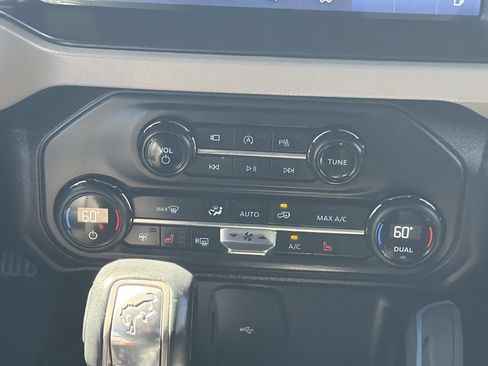 Used 2021 Ford Bronco Wildtrak AWD/4WD image 15