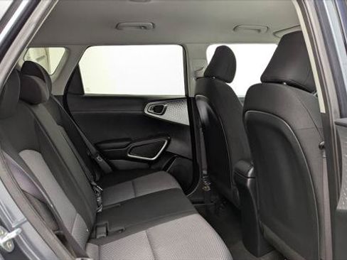 Used 2023 Kia Soul LX w/ Option Group 015 FWD image 18